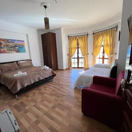Castle Of Monte Cristo With Pool-Ilio 4* Sarande