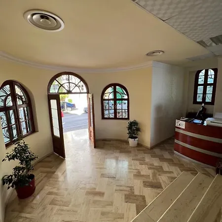 Castle Of Monte Cristo With Pool-Ilio Hotel 4*